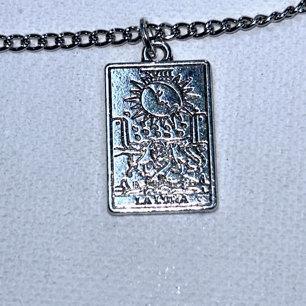 Handmade  “The Moon” Tarot Card Pendant On Stainless Steel Curb Chain Celtic - Picture 4 of 8